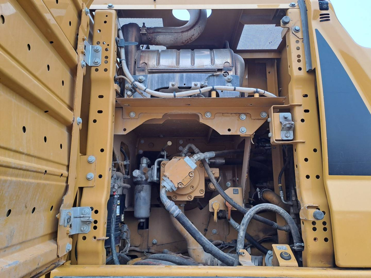 Escavadora de rastos CAT 323: foto 10