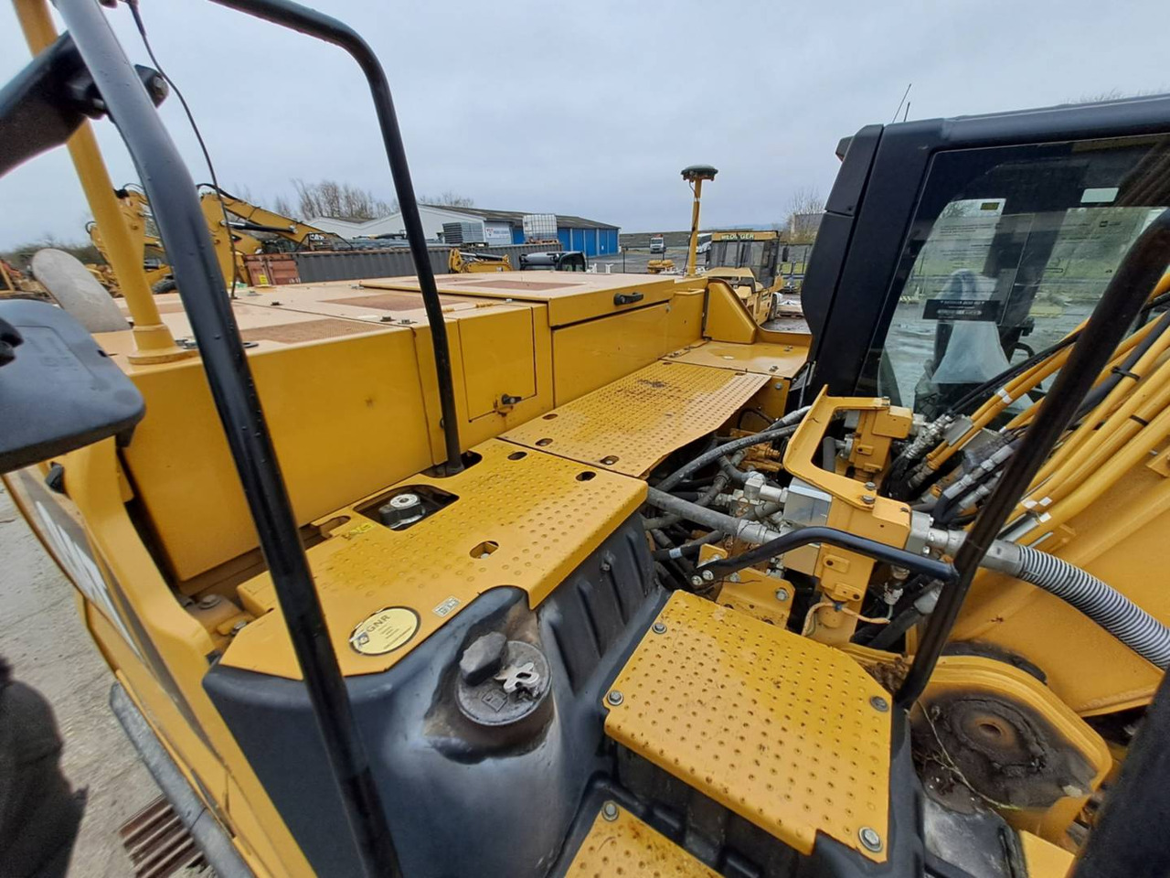 Escavadora de rastos CAT 323: foto 18
