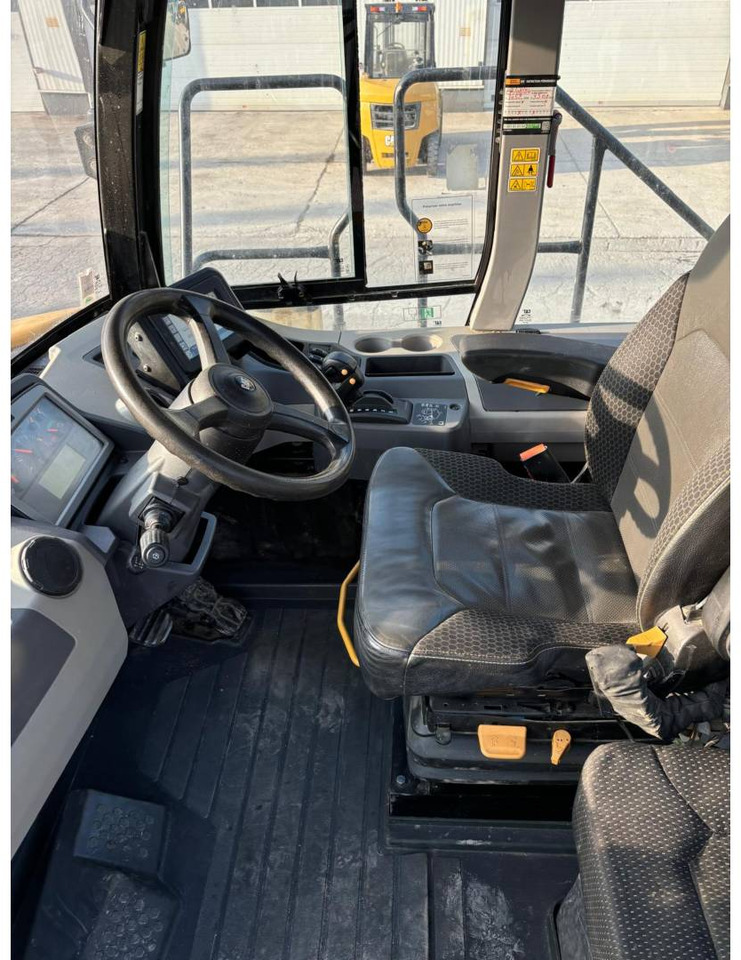 Caminhão articulado CAT 730: foto 12