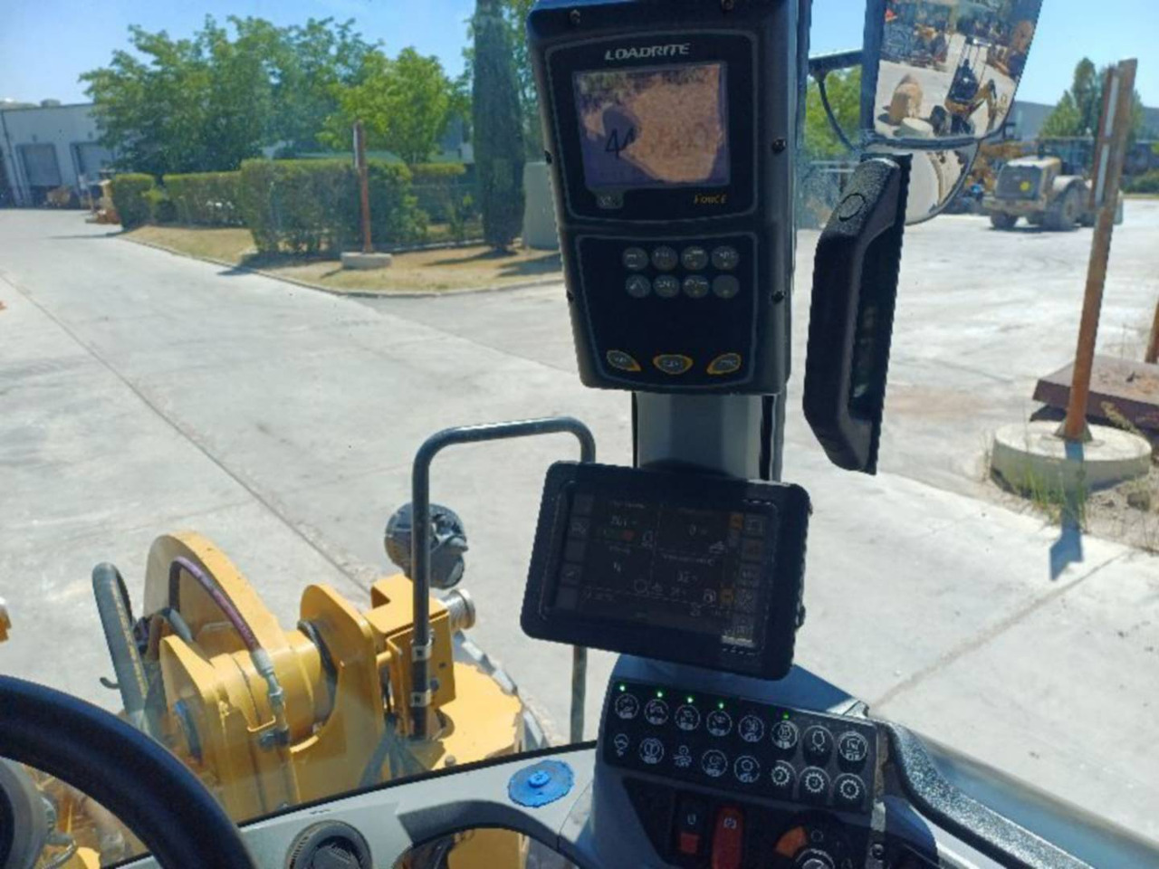 Pá carregadora de rodas CAT 938M: foto 21