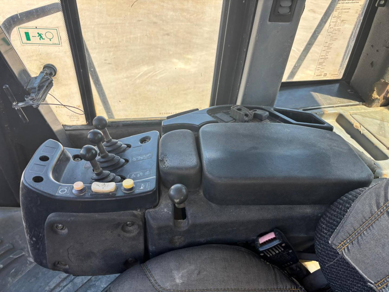Pá carregadora de rodas CAT 950H: foto 18