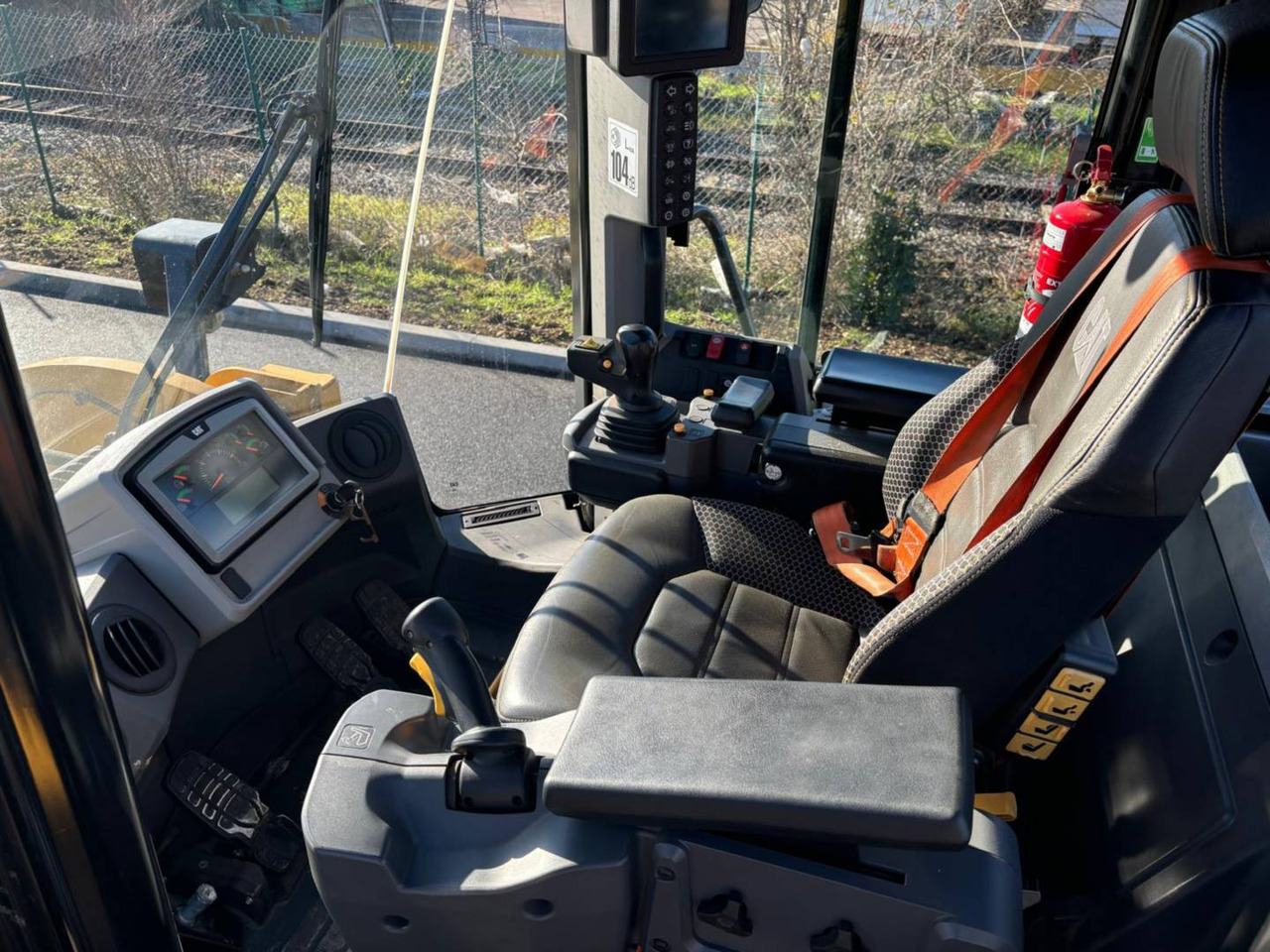 Pá carregadora de rodas CAT 950M: foto 28