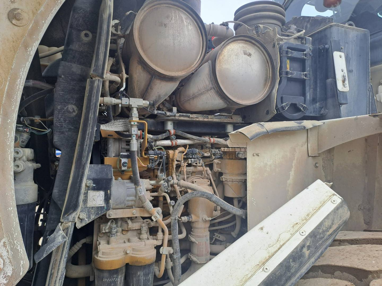 Pá carregadora de rodas CAT 966M: foto 19