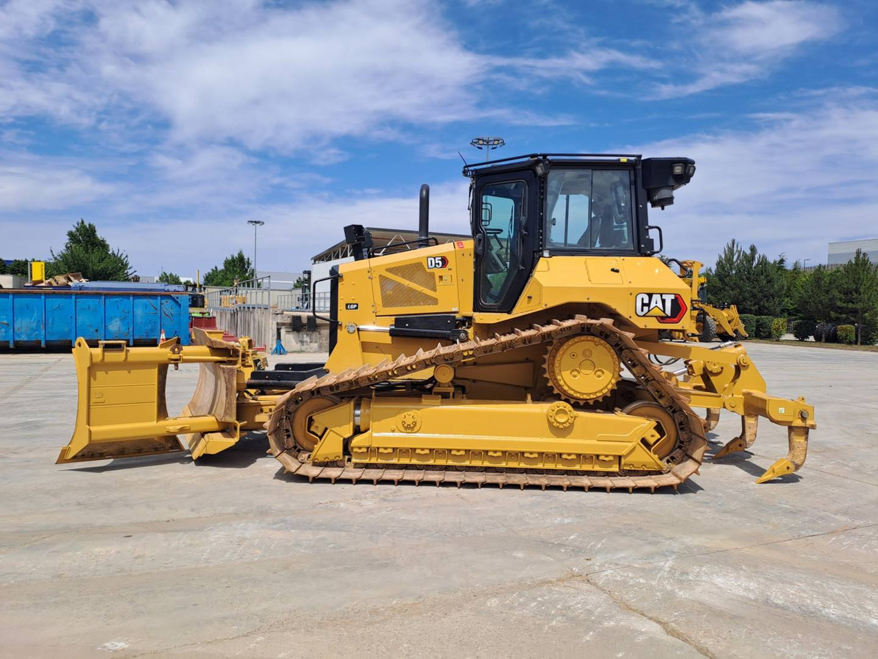CAT D5 - Buldôzer: foto 5 CAT D5 - Buldôzer: foto 5