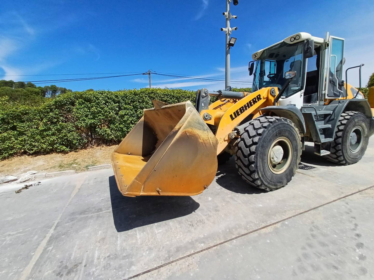 LIEBHERR L538 - Pá carregadora de rodas: foto 1 LIEBHERR L538 - Pá carregadora de rodas: foto 1