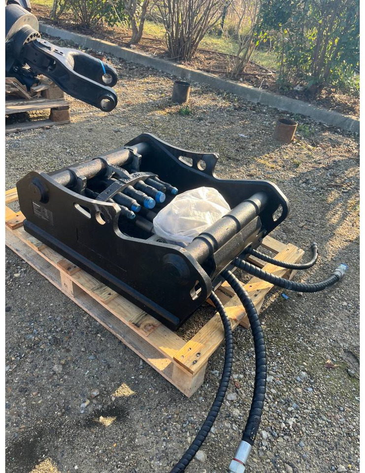 OILQUICK DEUTSCHLAND GMBH OQ70/55 - Acoplamento rápido por Máquina de construção: foto 2 OILQUICK DEUTSCHLAND GMBH OQ70/55 - Acoplamento rápido por Máquina de construção: foto 2