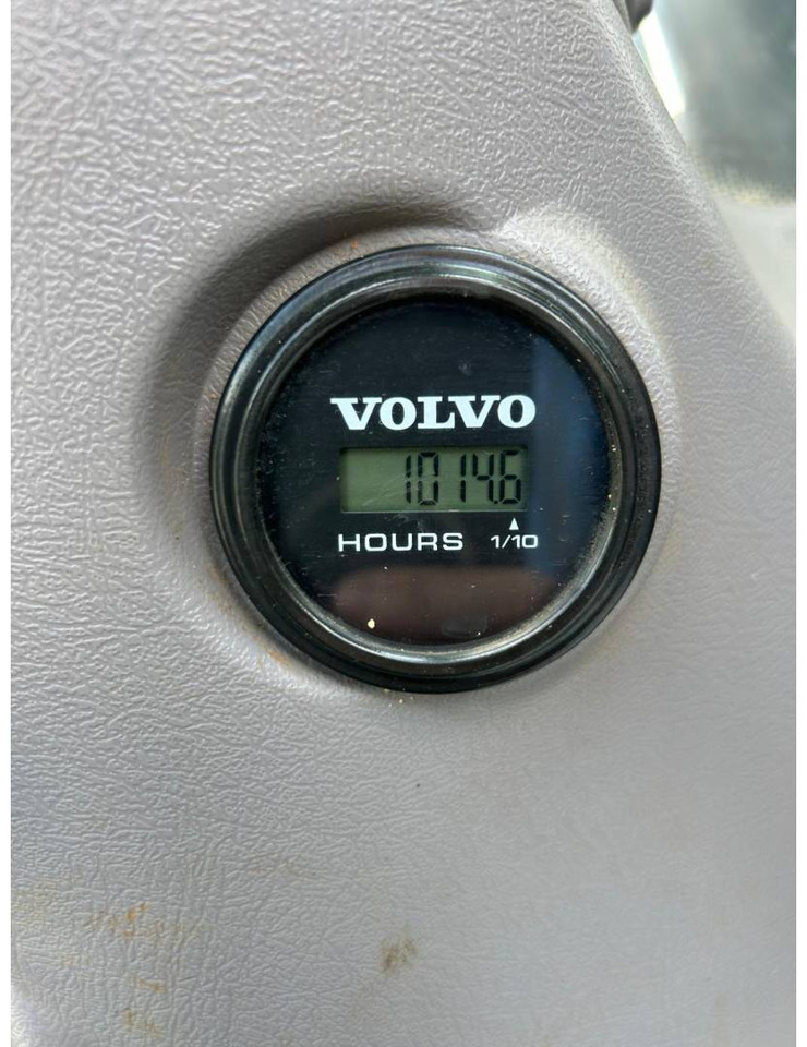 VOLVO CONSTRUCTION EQUIPMENT EC140 - Escavadora de rastos: foto 5 VOLVO CONSTRUCTION EQUIPMENT EC140 - Escavadora de rastos: foto 5