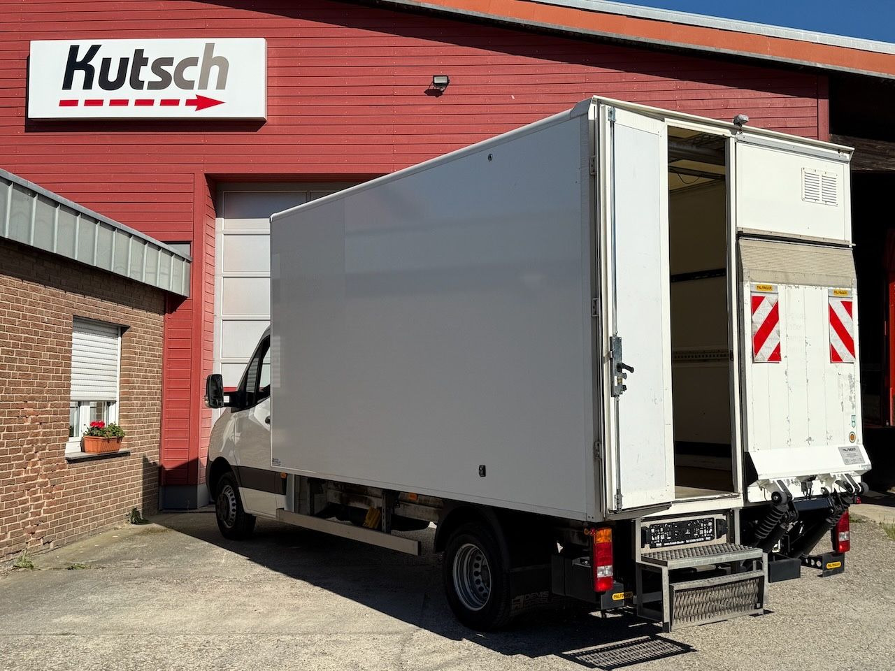 Mercedes-Benz Sprinter III Koffer 514 CDI Ladebordwand - Carrinha de contentor: foto 3 Mercedes-Benz Sprinter III Koffer 514 CDI Ladebordwand - Carrinha de contentor: foto 3