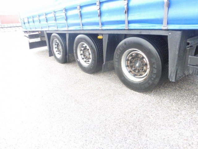 Schmitz Cargobull Curtainsider Mega - Semi-reboque de lona: foto 2 Schmitz Cargobull Curtainsider Mega - Semi-reboque de lona: foto 2
