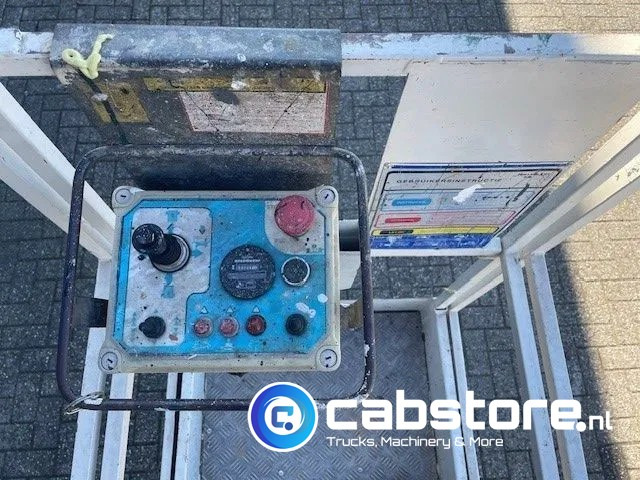 Iteco IG 4080 Schaarhoogwerker Abeitsbuhne - Skylift - Year 2001 - High 6.2 meter - Plataforma de Tijera/ Plataforma de tesoura: foto 5 Iteco IG 4080 Schaarhoogwerker Abeitsbuhne - Skylift - Year 2001 - High 6.2 meter - Plataforma de Tijera/ Plataforma de tesoura: foto 5