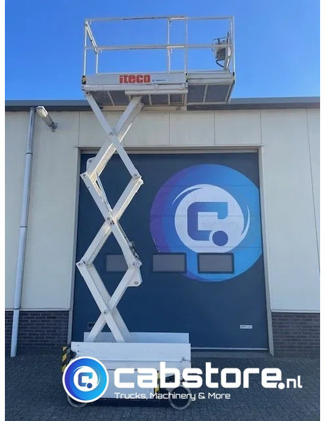 Iteco IG 4080 Schaarhoogwerker Abeitsbuhne - Skylift - Year 2001 - High 6.2 meter - Plataforma de Tijera/ Plataforma de tesoura: foto 1 Iteco IG 4080 Schaarhoogwerker Abeitsbuhne - Skylift - Year 2001 - High 6.2 meter - Plataforma de Tijera/ Plataforma de tesoura: foto 1