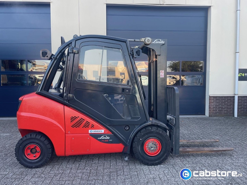 Linde H35D-02 Heftruck - Bouwjaar 2013 - Draaiuren 6892 - Diesel - Side Shift - Freelift - Doorrij hoogte 217 cm !! - Empilhadeira a diesel: foto 3 Linde H35D-02 Heftruck - Bouwjaar 2013 - Draaiuren 6892 - Diesel - Side Shift - Freelift - Doorrij hoogte 217 cm !! - Empilhadeira a diesel: foto 3