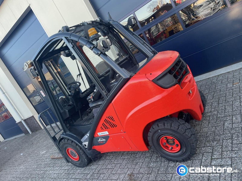 Linde H35D-02 Heftruck - Bouwjaar 2013 - Draaiuren 6892 - Diesel - Side Shift - Freelift - Doorrij hoogte 217 cm !! - Empilhadeira a diesel: foto 4 Linde H35D-02 Heftruck - Bouwjaar 2013 - Draaiuren 6892 - Diesel - Side Shift - Freelift - Doorrij hoogte 217 cm !! - Empilhadeira a diesel: foto 4