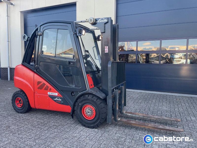 Linde H35D-02 Heftruck - Bouwjaar 2013 - Draaiuren 6892 - Diesel - Side Shift - Freelift - Doorrij hoogte 217 cm !! - Empilhadeira a diesel: foto 1 Linde H35D-02 Heftruck - Bouwjaar 2013 - Draaiuren 6892 - Diesel - Side Shift - Freelift - Doorrij hoogte 217 cm !! - Empilhadeira a diesel: foto 1