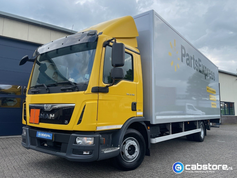 MAN TGL 12.180 4x2 Euro 6 Bakwagen MAN TGL 12.180 Bakwagen Euro 6 - Bouwjaar 2016 - Km 394.831 - Laadklep - Good condition - Camião furgão: foto 1 MAN TGL 12.180 4x2 Euro 6 Bakwagen MAN TGL 12.180 Bakwagen Euro 6 - Bouwjaar 2016 - Km 394.831 - Laadklep - Good condition - Camião furgão: foto 1