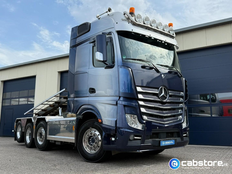 Mercedes-Benz ACTROS 3663 Euro 6 - 8x2 - RETARDER - Bouwjaar 09-2017 - 30 Ton's Container Kabelsysteem - Km 476.892 - Good condition - Camião com sistema de cabo: foto 1 Mercedes-Benz ACTROS 3663 Euro 6 - 8x2 - RETARDER - Bouwjaar 09-2017 - 30 Ton's Container Kabelsysteem - Km 476.892 - Good condition - Camião com sistema de cabo: foto 1
