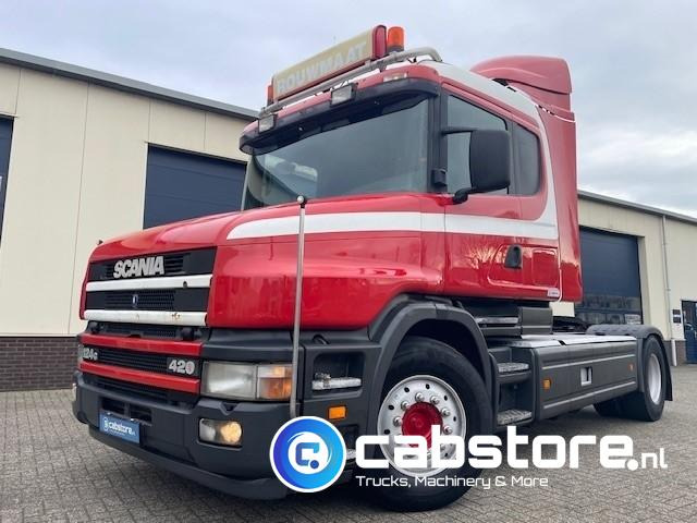 Scania T 124 GA 4X2 NA 420 Euro 3 Torpedo - Bouwjaar 2004 - km 1.186.014 - RETARDER - CT19 Cabine - Hydrauliek unit - Handgeschakelde versnellingsbak - Tractor: foto 2 Scania T 124 GA 4X2 NA 420 Euro 3 Torpedo - Bouwjaar 2004 - km 1.186.014 - RETARDER - CT19 Cabine - Hydrauliek unit - Handgeschakelde versnellingsbak - Tractor: foto 2