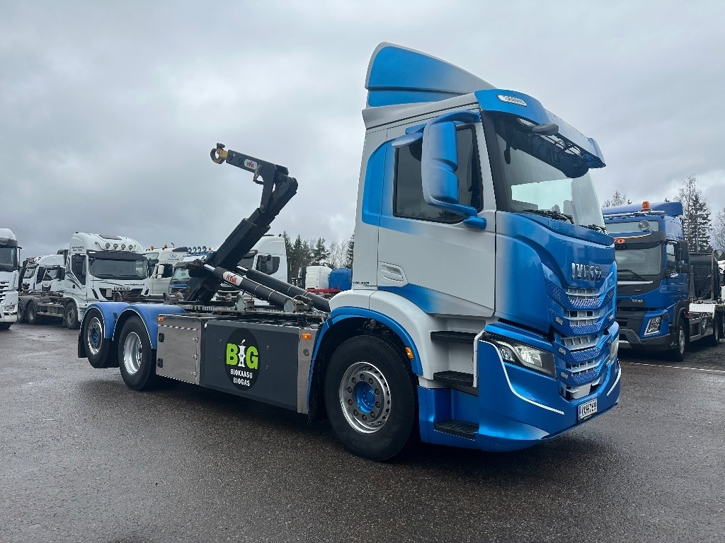 Iveco AD 260S40 Y/FS CNG - Camião polibenne: foto 3 Iveco AD 260S40 Y/FS CNG - Camião polibenne: foto 3