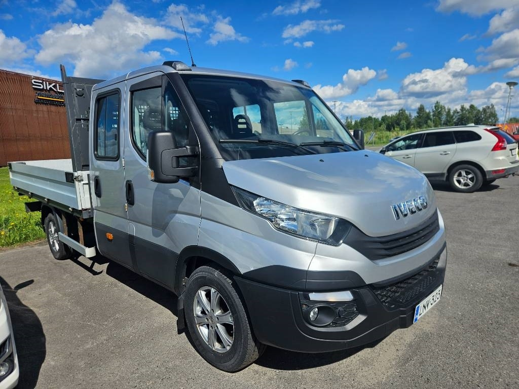 Iveco Daily 35S18, 7hlö kevyt ka - Carrinha de caixa aberta, Carrinha cabine dupla: foto 2 Iveco Daily 35S18, 7hlö kevyt ka - Carrinha de caixa aberta, Carrinha cabine dupla: foto 2