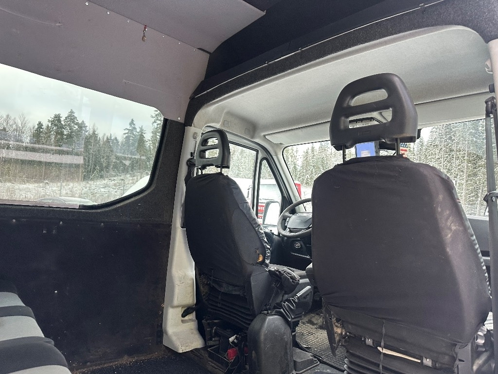 Iveco Daily 50C17 1+5 hlö - Furgão: foto 4 Iveco Daily 50C17 1+5 hlö - Furgão: foto 4