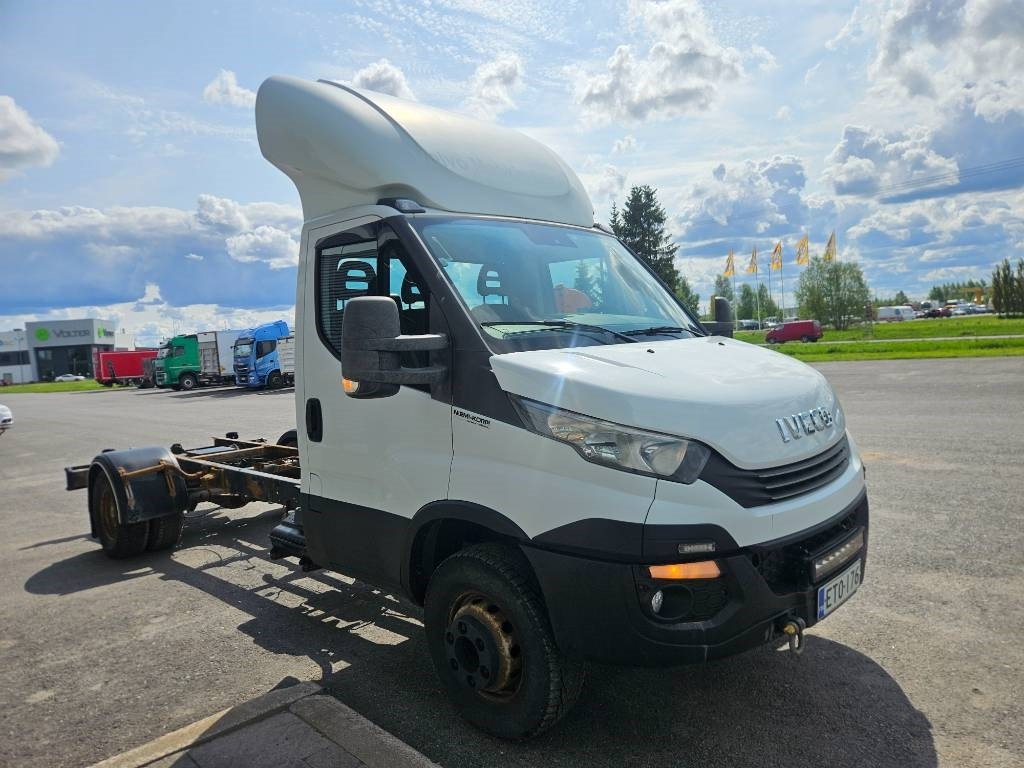 Iveco Daily 70C17 - Carrinha de contentor: foto 2 Iveco Daily 70C17 - Carrinha de contentor: foto 2