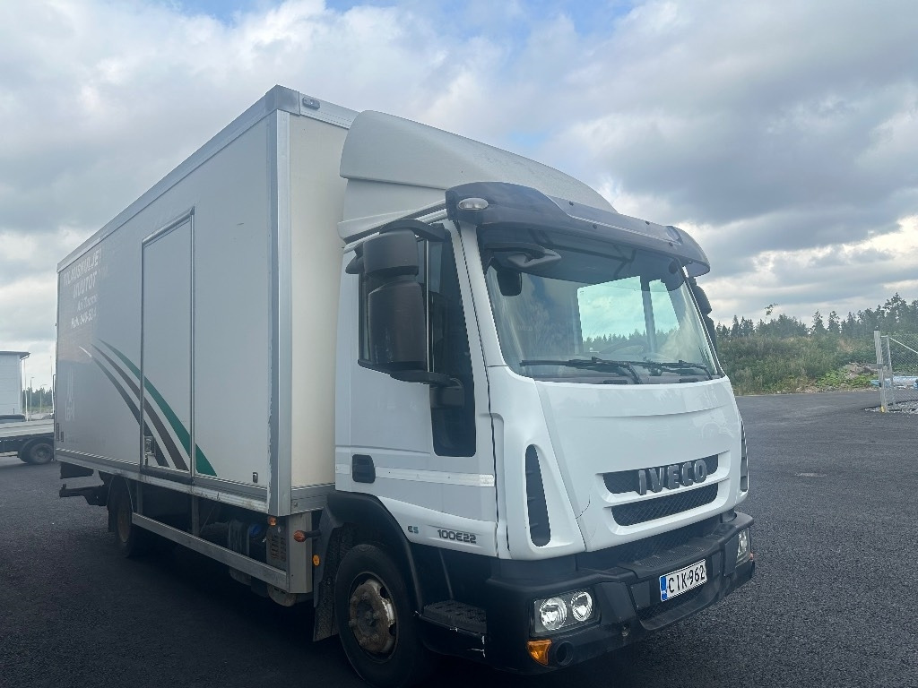 Iveco Eurocargo 100 E22 - Camião furgão: foto 2 Iveco Eurocargo 100 E22 - Camião furgão: foto 2