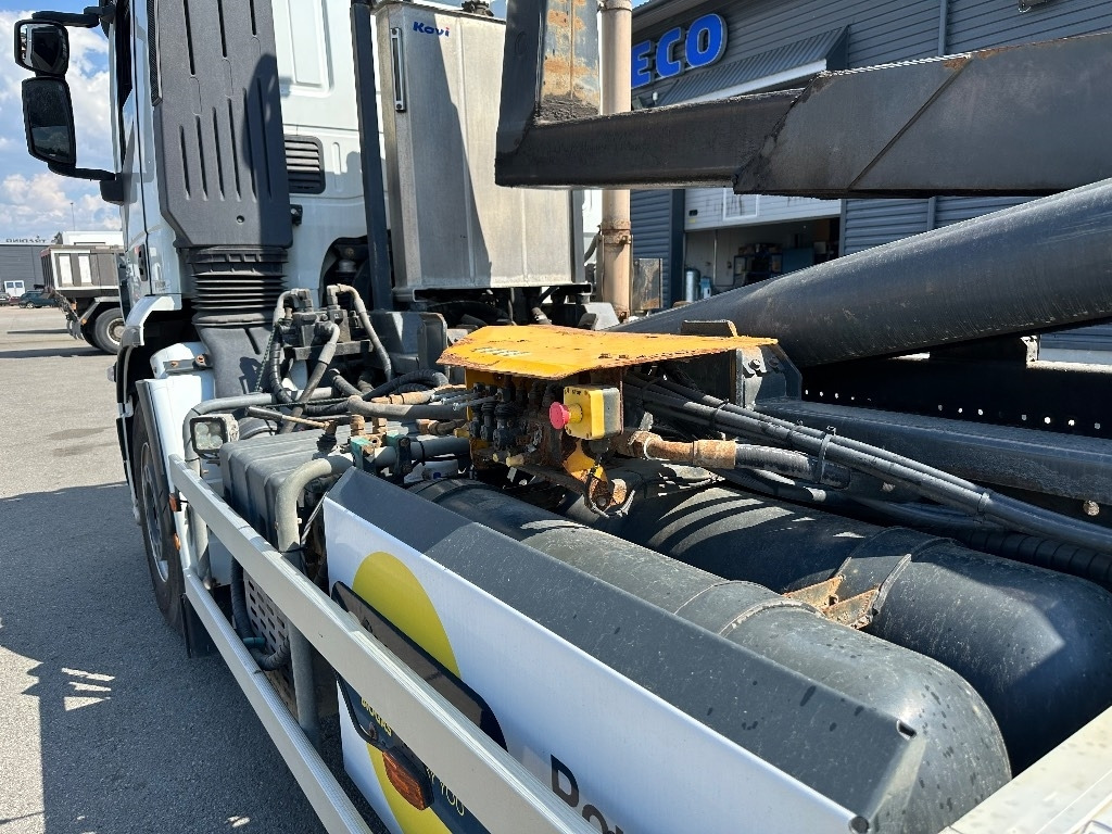 Camião polibenne Iveco Stralis 260S33 6x2*4 CNG: foto 7
