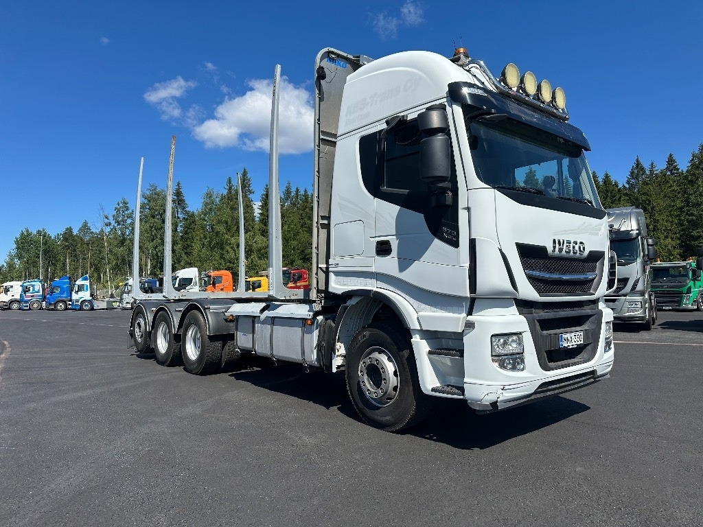 Iveco Stralis AS350S57 8x4*4 - Camião de transporte de madeira: foto 2 Iveco Stralis AS350S57 8x4*4 - Camião de transporte de madeira: foto 2