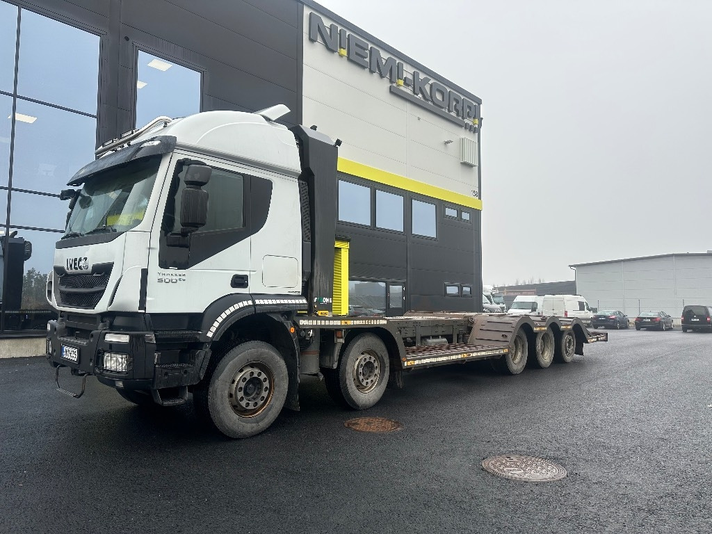 Iveco Trakker AT410T500 10x4 - Camião de transporte de madeira: foto 1 Iveco Trakker AT410T500 10x4 - Camião de transporte de madeira: foto 1