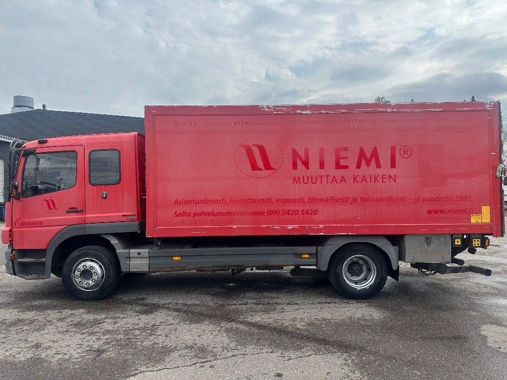 Mercedes-Benz Atego 1324L - Camião furgão: foto 4 Mercedes-Benz Atego 1324L - Camião furgão: foto 4