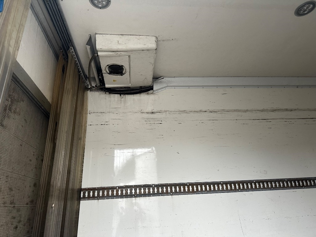 Mercedes-Benz Atego 818 - Camião frigorífico: foto 5 Mercedes-Benz Atego 818 - Camião frigorífico: foto 5