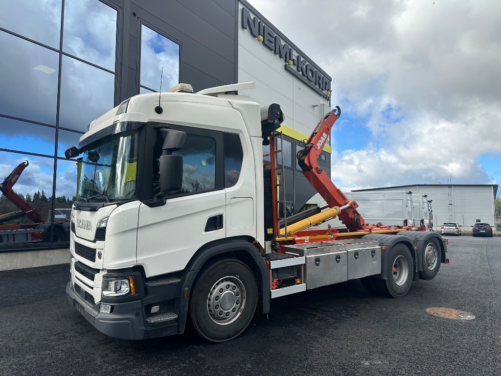 Scania P 370 6x2*4 - Camião polibenne: foto 1 Scania P 370 6x2*4 - Camião polibenne: foto 1