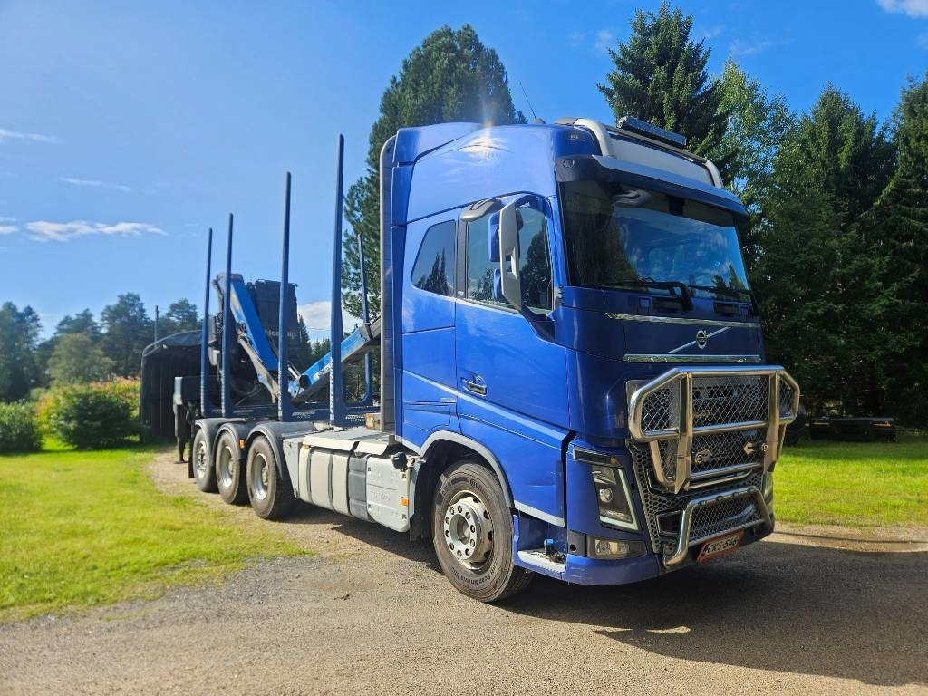 Volvo FH 16 750 8x4 76tn yhdistelmä - Camião de transporte de madeira: foto 1 Volvo FH 16 750 8x4 76tn yhdistelmä - Camião de transporte de madeira: foto 1