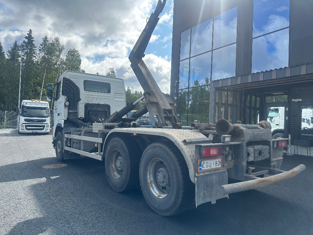 Volvo FH 440 6x4 - Camião polibenne: foto 4 Volvo FH 440 6x4 - Camião polibenne: foto 4