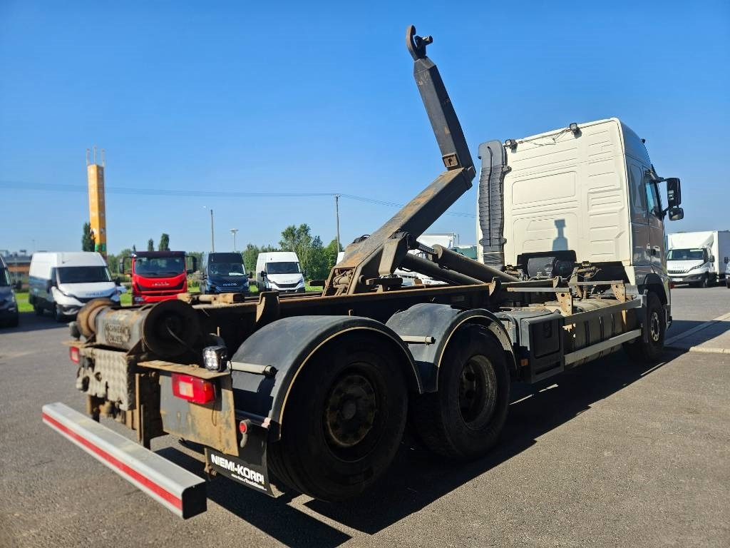 Volvo FH12 460 - Camião polibenne: foto 4 Volvo FH12 460 - Camião polibenne: foto 4