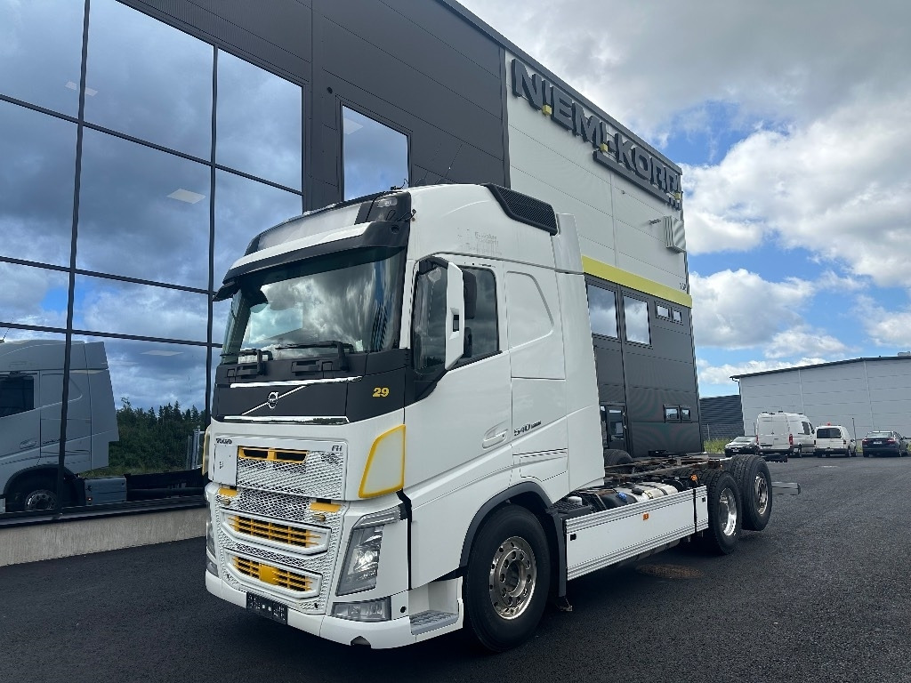 Volvo FH13 540 6x2*4 - Camião chassi: foto 1 Volvo FH13 540 6x2*4 - Camião chassi: foto 1