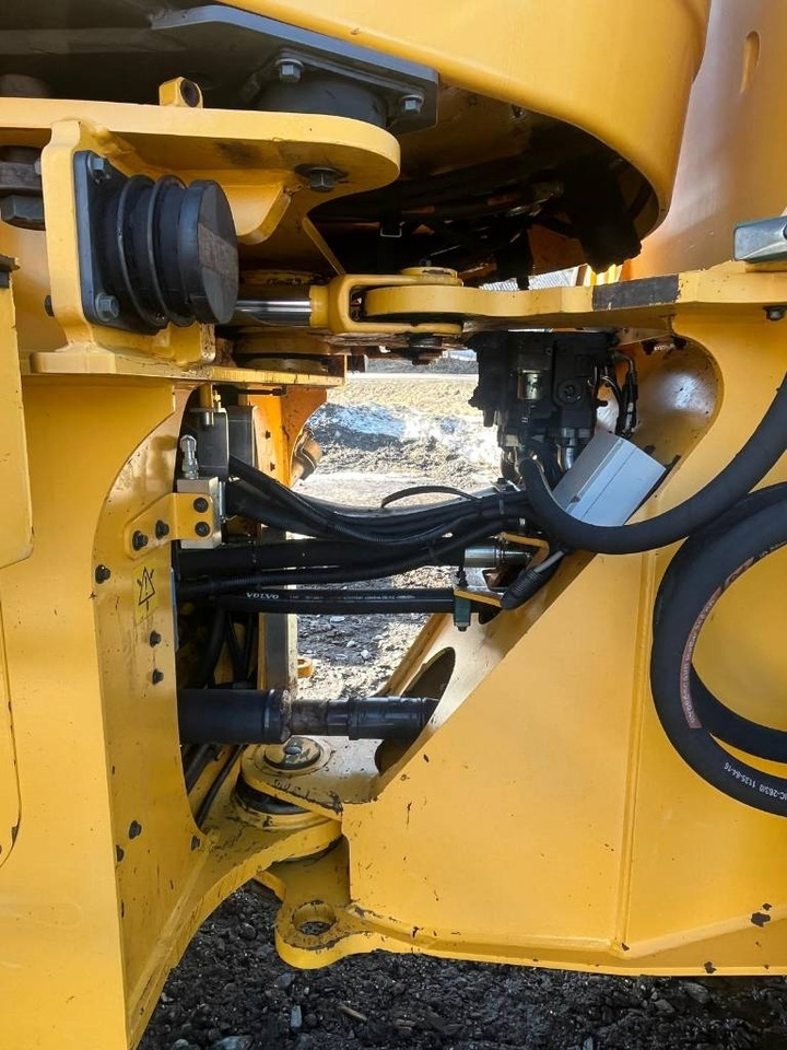 Volvo L 110 F - Pá carregadora de rodas: foto 5 Volvo L 110 F - Pá carregadora de rodas: foto 5