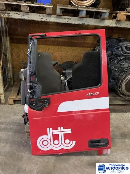 DAF LH Door – DAF 1881862 - Carroceria e exterior por Camião: foto 1 DAF LH Door – DAF 1881862 - Carroceria e exterior por Camião: foto 1