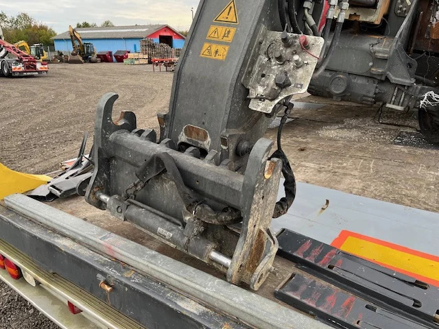 LIEBHERR T55-7S - Empilhador telescópico: foto 5 LIEBHERR T55-7S - Empilhador telescópico: foto 5