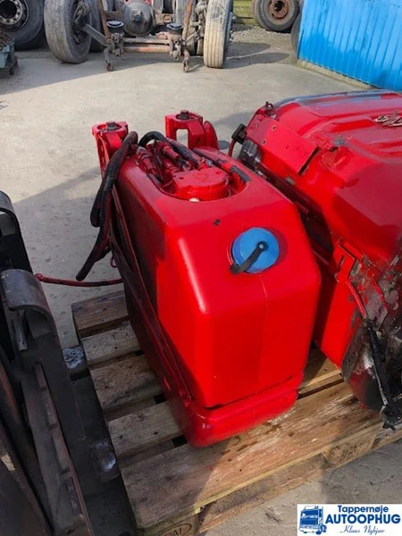 Scania Adblue tank / Reductant tank P/N: 2244863 - Tanque para AdBlue por Camião: foto 1 Scania Adblue tank / Reductant tank P/N: 2244863 - Tanque para AdBlue por Camião: foto 1