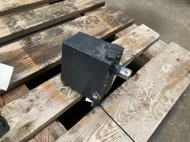 Scania Cab tilt pump – Scania 2861571 - Cabine e interior por Camião: foto 1 Scania Cab tilt pump – Scania 2861571 - Cabine e interior por Camião: foto 1