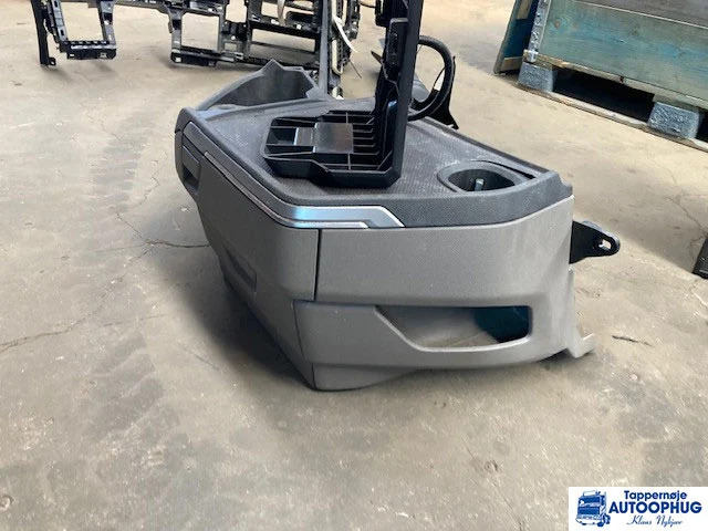 Scania Midterkonsol – Scania 2901429 - Cabine e interior por Camião: foto 4 Scania Midterkonsol – Scania 2901429 - Cabine e interior por Camião: foto 4