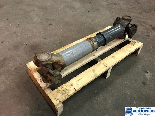 Scania P420 kardan / propeller shaft P/N: 1321713 / 1796581 - Eixo e peças por Camião: foto 1 Scania P420 kardan / propeller shaft P/N: 1321713 / 1796581 - Eixo e peças por Camião: foto 1