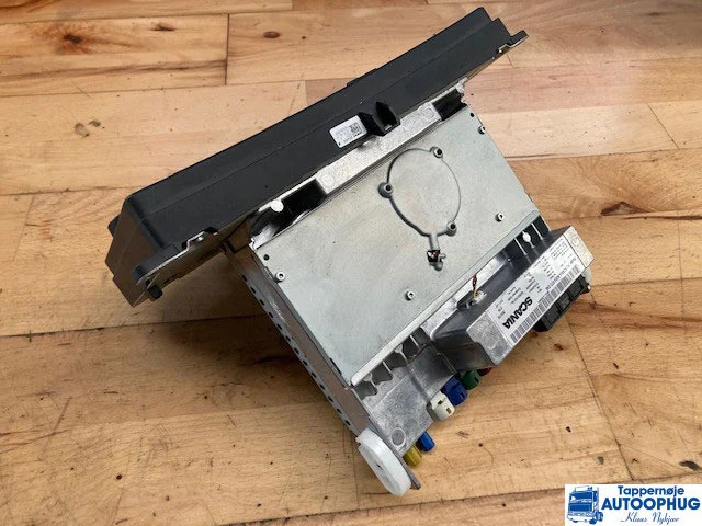 Scania Radio 2594720 – 2783088 - Cabine e interior por Camião: foto 1 Scania Radio 2594720 – 2783088 - Cabine e interior por Camião: foto 1