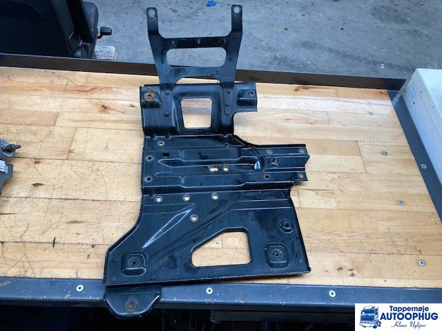 Scania Skærmbeslag Scania 2626004 - Carroceria e exterior por Camião: foto 2 Scania Skærmbeslag Scania 2626004 - Carroceria e exterior por Camião: foto 2