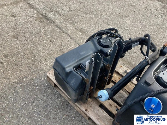 Scania adblue tank – reductant tank Scania 2196094 - Tanque para AdBlue por Camião: foto 3 Scania adblue tank – reductant tank Scania 2196094 - Tanque para AdBlue por Camião: foto 3