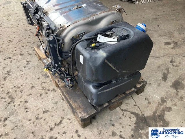 Scania adblue tank / reductant tank Scania 2919673 - Tanque para AdBlue por Camião: foto 2 Scania adblue tank / reductant tank Scania 2919673 - Tanque para AdBlue por Camião: foto 2