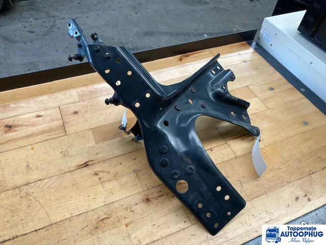 Scania lygte og trinholder Scania 2790473 - Carroceria e exterior por Camião: foto 1 Scania lygte og trinholder Scania 2790473 - Carroceria e exterior por Camião: foto 1