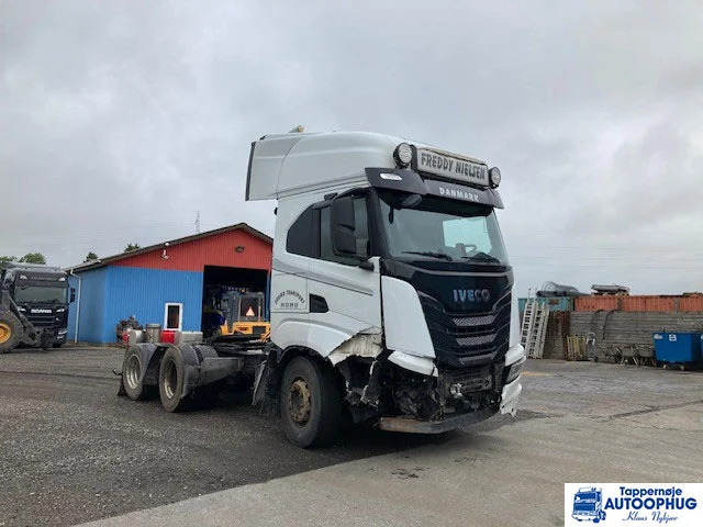 Iveco S-Way 570 6X2 - Tractor: foto 2 Iveco S-Way 570 6X2 - Tractor: foto 2