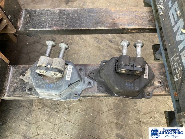 Volvo 21416526 – Engine mounting - Motor e peças por Camião: foto 1 Volvo 21416526 – Engine mounting - Motor e peças por Camião: foto 1